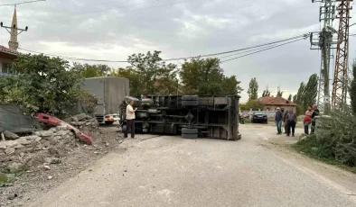 Ankara’da Freni Boşalan Kamyonun Kazası